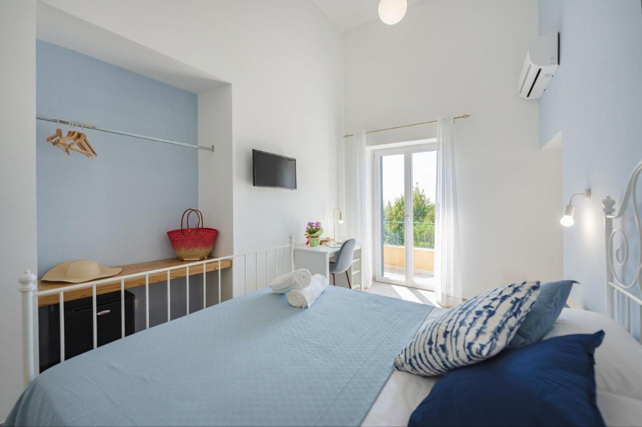 פרוסידה Villa Caterina B&B מראה חיצוני תמונה