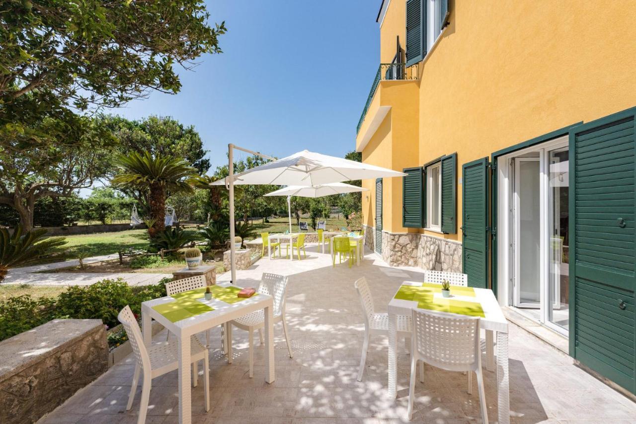 פרוסידה Villa Caterina B&B מראה חיצוני תמונה
